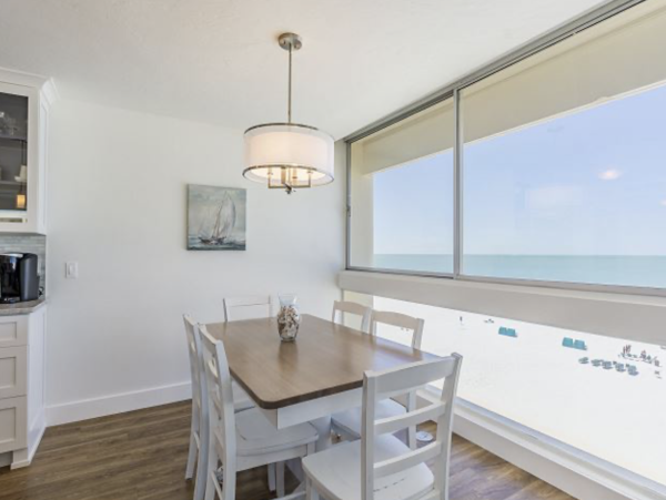 Siesta Key Gulf Front Condominium For 6 Guests